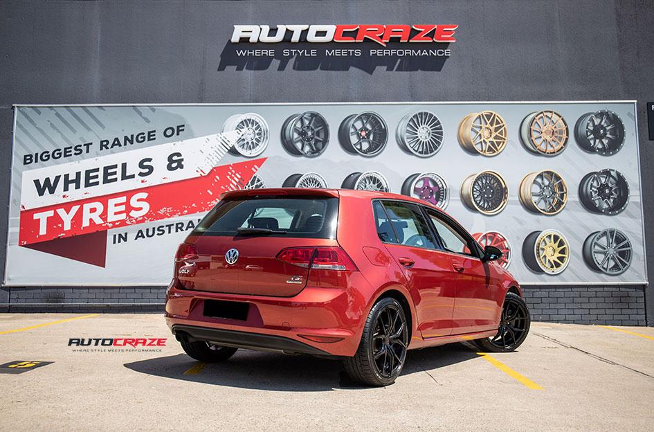 VOLKSWAGEN-GOLF-VENOM-MATTE-BLACK